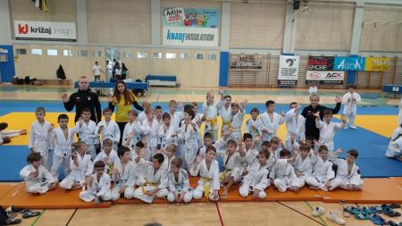 Judo klub Komenda osvojil 23 kolajn z najmlajšimi judoisti (2)